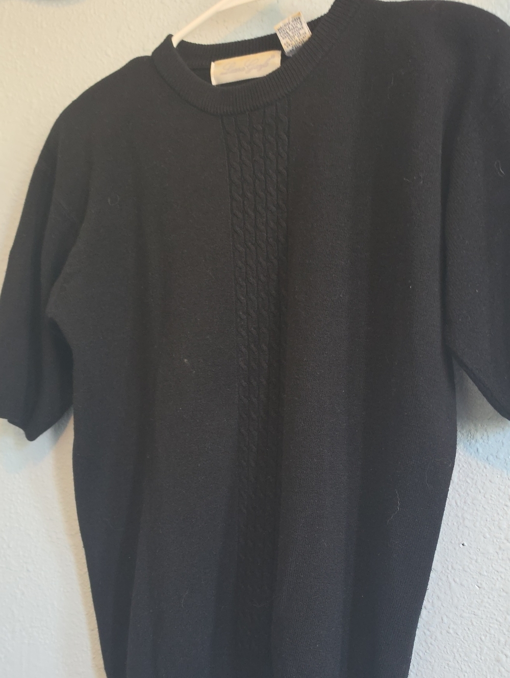 Womans Black Crewneck Sweater - Classic Cable Knit